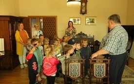 Grupa Żabki z wizytą u burmistrza09