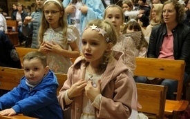 Korow&oacute;d świętych58
