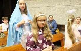 Korow&oacute;d świętych52