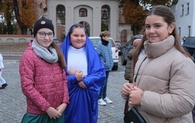 Korow&oacute;d świętych10