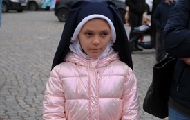 Korow&oacute;d świętych07