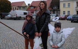 Korow&oacute;d świętych06