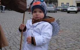 Korow&oacute;d świętych02