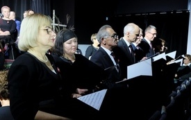 Międzypokoleniowa Wieczornica Niepodległościowa086