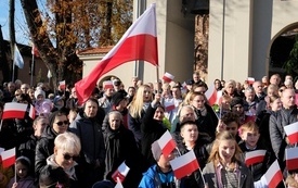 Wsp&oacute;lmie zaśpiewaliśmy hymn62