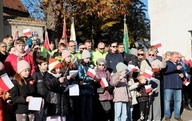 Wsp&oacute;lmie zaśpiewaliśmy hymn56
