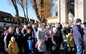 Wsp&oacute;lmie zaśpiewaliśmy hymn43