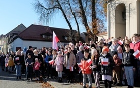 Wsp&oacute;lmie zaśpiewaliśmy hymn38