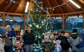 Rozświetlenie choinki w Turowie (10)