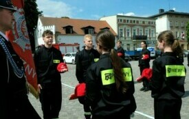 Ślubowanie członk&oacute;w Młodzieżowej Drużyny Pożarniczej066