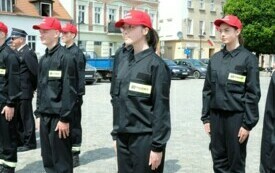 Ślubowanie członk&oacute;w Młodzieżowej Drużyny Pożarniczej019