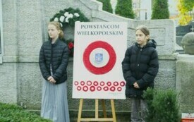 Upamiętnienie powstańc&oacute;w na Cmentarzu Parafialnym w Pniewach09