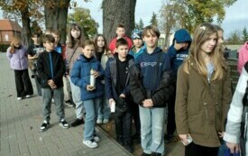Upamiętnienie powstańc&oacute;w na Cmentarzu Parafialnym w Pniewach05