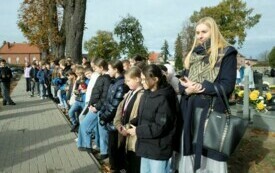 Upamiętnienie powstańc&oacute;w na Cmentarzu Parafialnym w Pniewach03