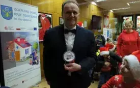 Ubieranie choinki w Urzędzie30