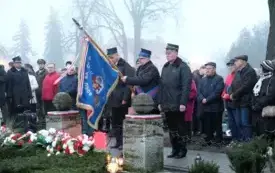 uroczystość pod pomnikiem 27 grudnia (60)