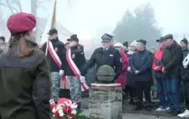 uroczystość pod pomnikiem 27 grudnia (56)