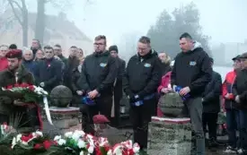 uroczystość pod pomnikiem 27 grudnia (55)