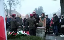 uroczystość pod pomnikiem 27 grudnia (44)