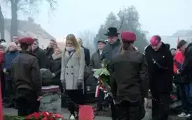 uroczystość pod pomnikiem 27 grudnia (38)