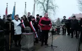 uroczystość pod pomnikiem 27 grudnia (33)