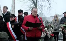 uroczystość pod pomnikiem 27 grudnia (32)