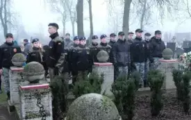 uroczystość pod pomnikiem 27 grudnia (25)