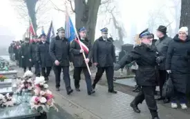 uroczystość pod pomnikiem 27 grudnia (14)