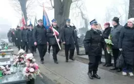 uroczystość pod pomnikiem 27 grudnia (13)