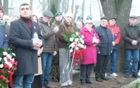 uroczystość pod pomnikiem 27 grudnia (11)