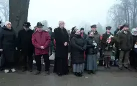 uroczystość pod pomnikiem 27 grudnia (9)