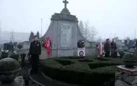 uroczystość pod pomnikiem 27 grudnia (4)