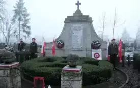 uroczystość pod pomnikiem 27 grudnia (3)