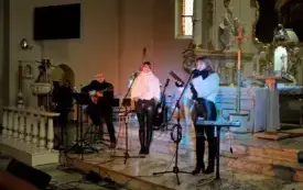 koncert  Familiaris01