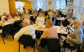 Międzypokoleniowe Kolędowanie u Senior&oacute;w (2)