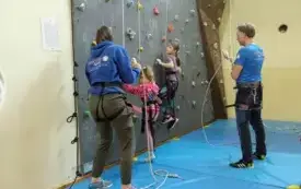 Dmuchańce i ścianka wspinaczkowa OSIR ferie (10)