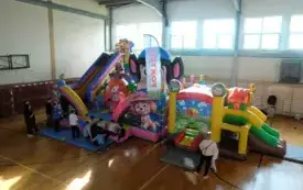 Dmuchańce i ścianka wspinaczkowa OSIR ferie (3)
