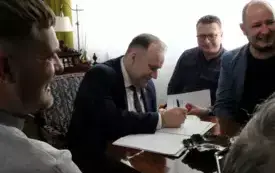 Podpisanie um&oacute;w sport 20254