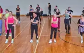 Maraton Fitness Mix w stylu lat 90 &ndash; ruch, energia i świetna zabawa! (25)