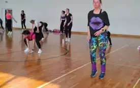Maraton Fitness Mix w stylu lat 90 &ndash; ruch, energia i świetna zabawa! (10)