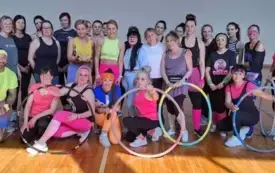 Maraton Fitness Mix w stylu lat 90 &ndash; ruch, energia i świetna zabawa! (3)