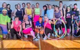Maraton Fitness Mix w stylu lat 90 &ndash; ruch, energia i świetna zabawa! (2)
