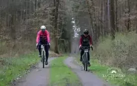 Klubowicze &bdquo;Aktywnie w Pniewach&rdquo; na starcie Gravel Grasuj! (10)