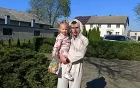 Poszukiwania wielkanocnego zajączka w Nosalewie (17)