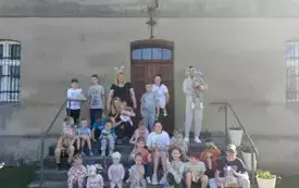 Poszukiwania wielkanocnego zajączka w Nosalewie (10)
