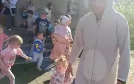 Poszukiwania wielkanocnego zajączka w Nosalewie (2)
