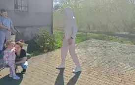 Poszukiwania wielkanocnego zajączka w Nosalewie (1)