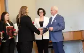 Zakończenie roku szkolnego klas maturalnych207