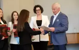 Zakończenie roku szkolnego klas maturalnych204