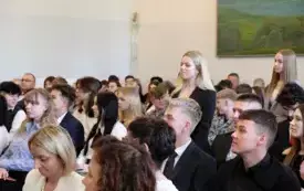 Zakończenie roku szkolnego klas maturalnych196